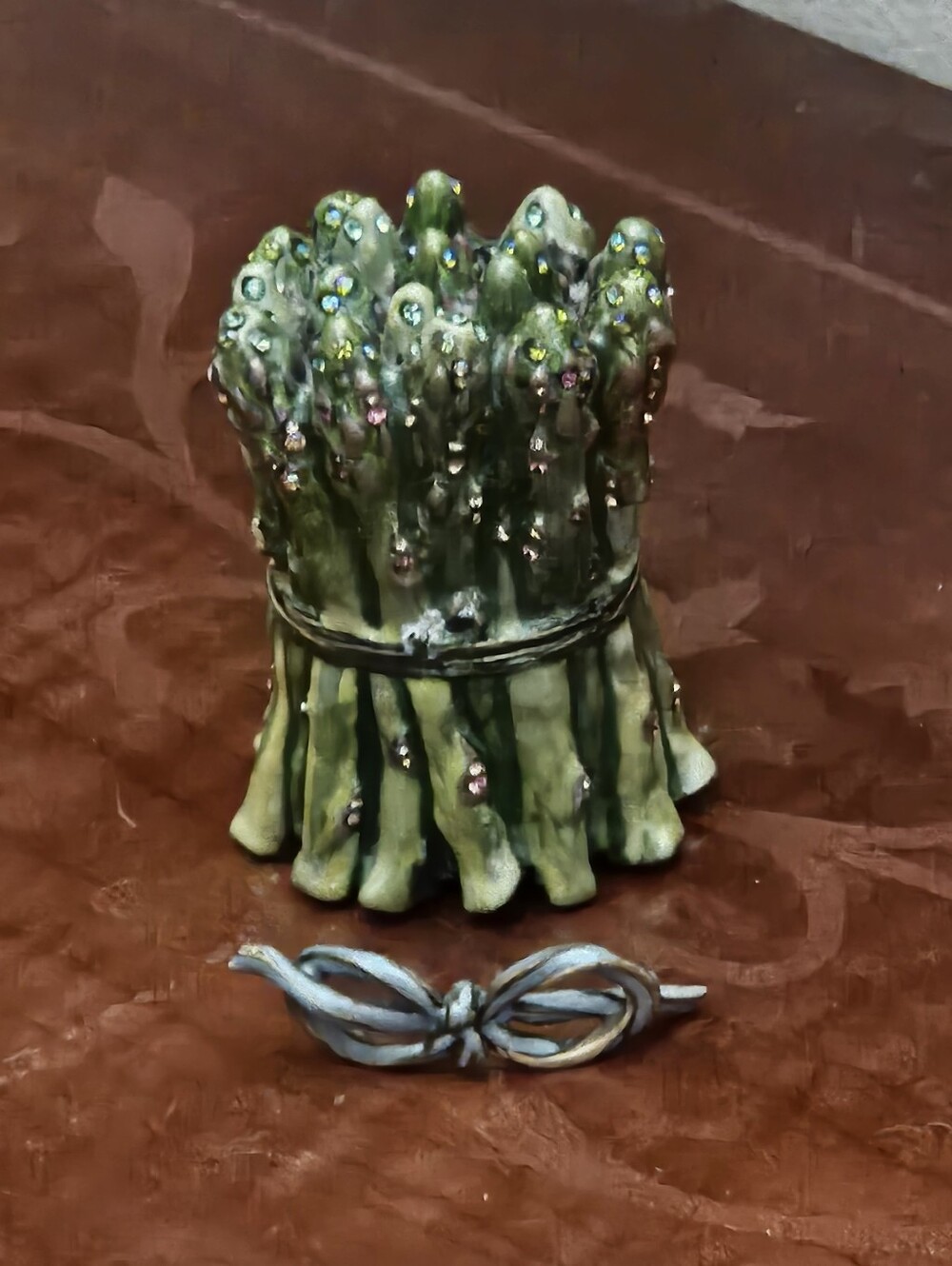 RARE JAY STRONGWATER ASPARAGUS FARMHOUSE PROVENCE ENAMEL CRYSTAL TRINKET BOX